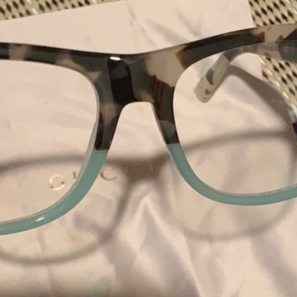 Gucci glasses- Tortoise shell & blue. (Replaced w/clear lens). Fashion 🤓 glasses